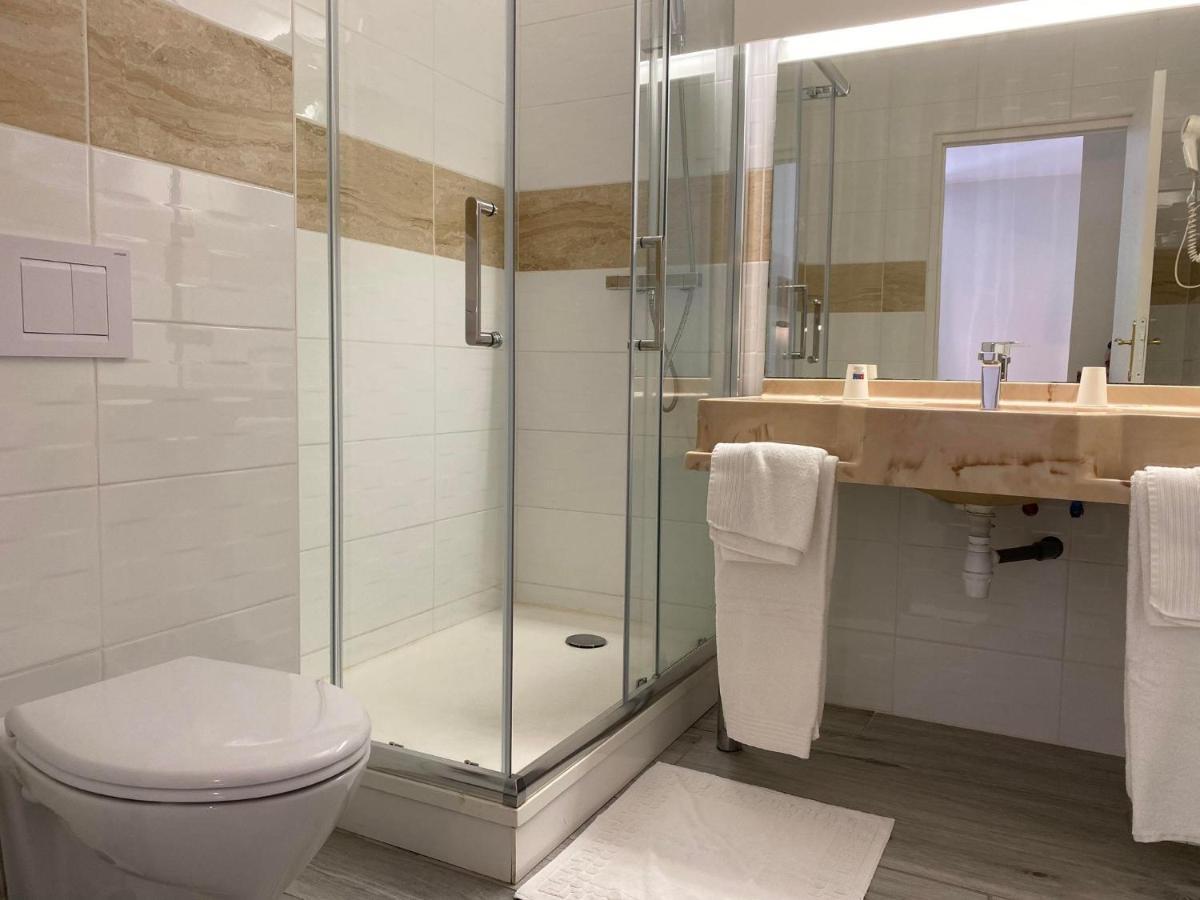 L'Aventure Hotel Morcenx Bagian luar foto